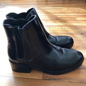 Zara Basic Chelsea Boots